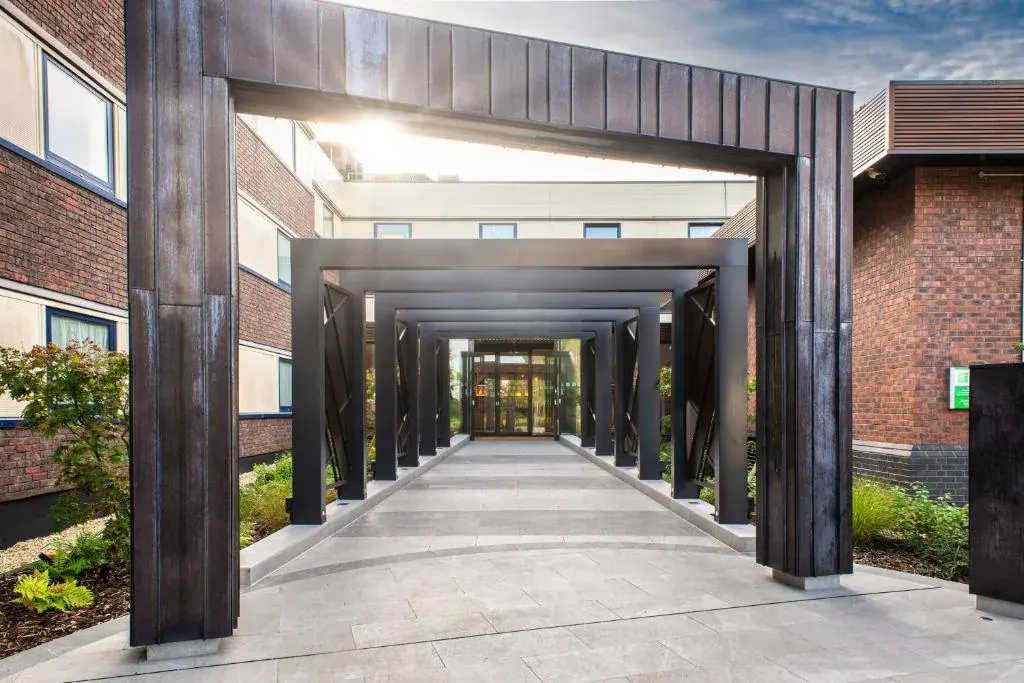 Holiday Inn Shepperton – Thames Path accommodation