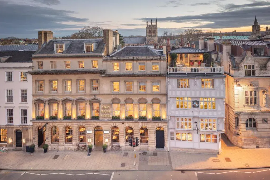 Old Bank Hotel – Thames Path accommodation