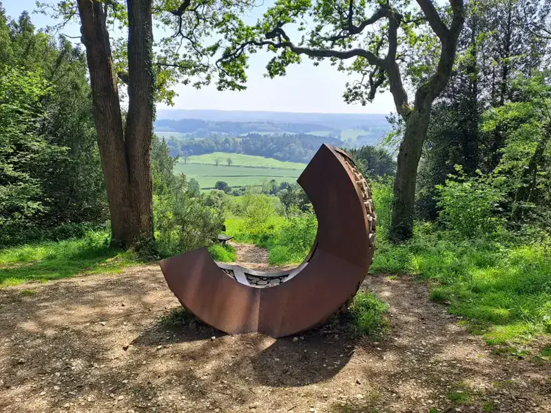Art sculpture along a Thames Path walking trail
