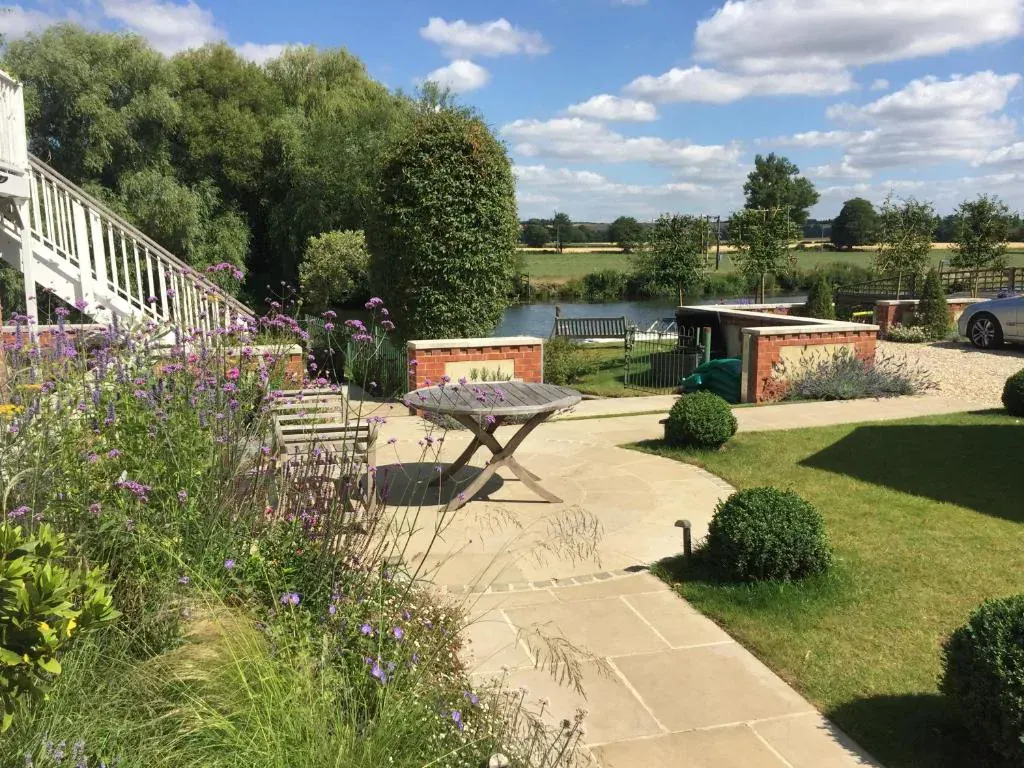 Thames View Rooms – Thames Path accommodation