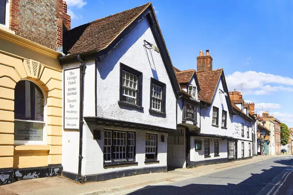 The George Hotel – Thames Path accommodation