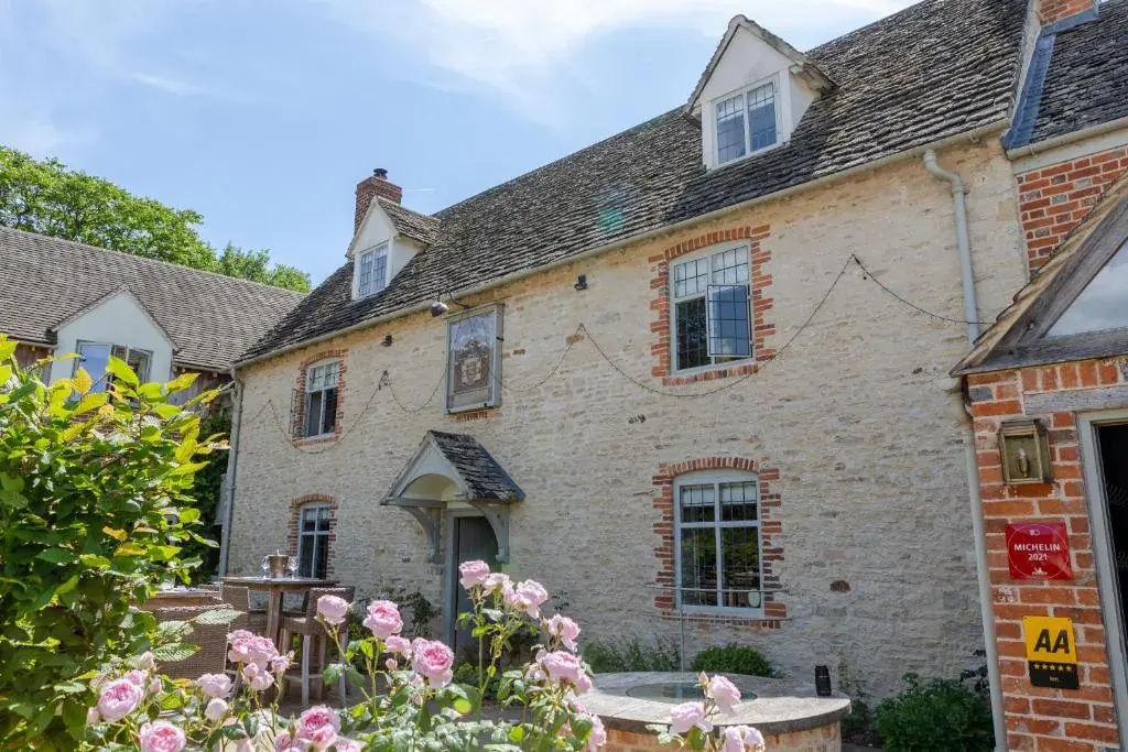 The Harcourt Arms – Thames Path accommodation
